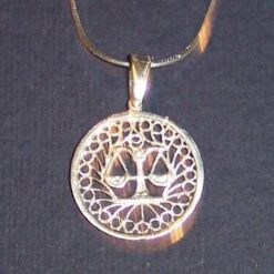 Pandantiv din metal cu cristale Swarovski multifatetate