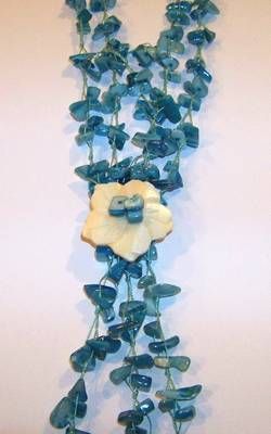 Colier din agat blue cu floare din scoica marina