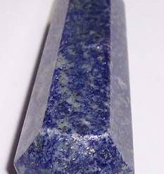 Piatra terapeutica din lapis lazuli - model deosebit!
