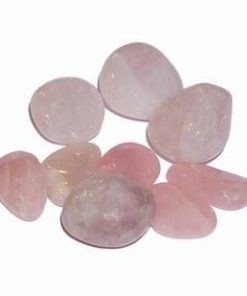 Set de 9 cristale de cuart roz, in stare naturala