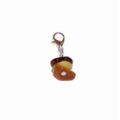 Charm / pandantiv cu carabina din chihlimbar
