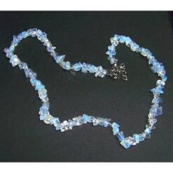 Colier din opal cu inchizatoare metalica