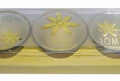 Set Feng Shui cu 3 pahare si 3 lumanari galbene