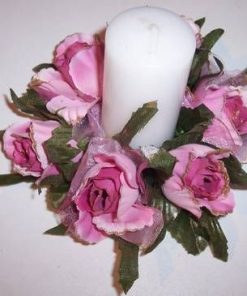 Ornament cu trandafiri roz, artificiali cu lumanare