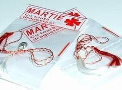 Nodul Mistic pe snur de Martisor