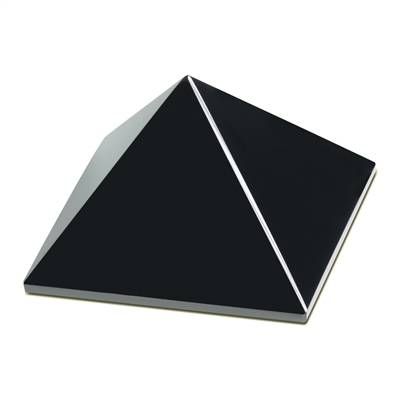 Piramida din obsidian