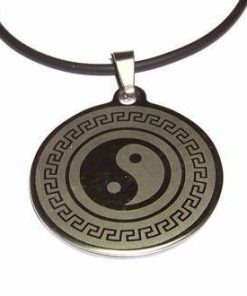 Talisman unisex din inox, cu Yin - Yang pe siret din cauciuc