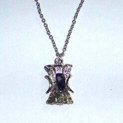 Pandantiv din metal nobil auriu cu cristal de aventurin